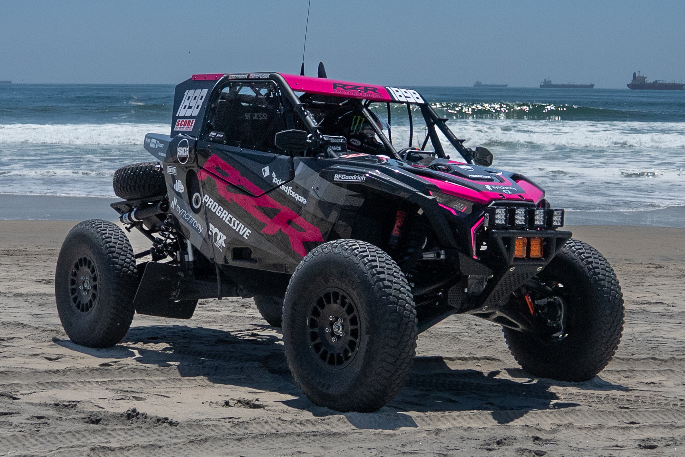 Polaris və Ampudia Ailəsi Baja Yarışlarında Yeni Fəsil Üçün Güc Birləşdirdi