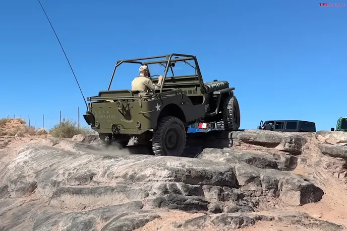 Off-Road WW2 Jeep (3)