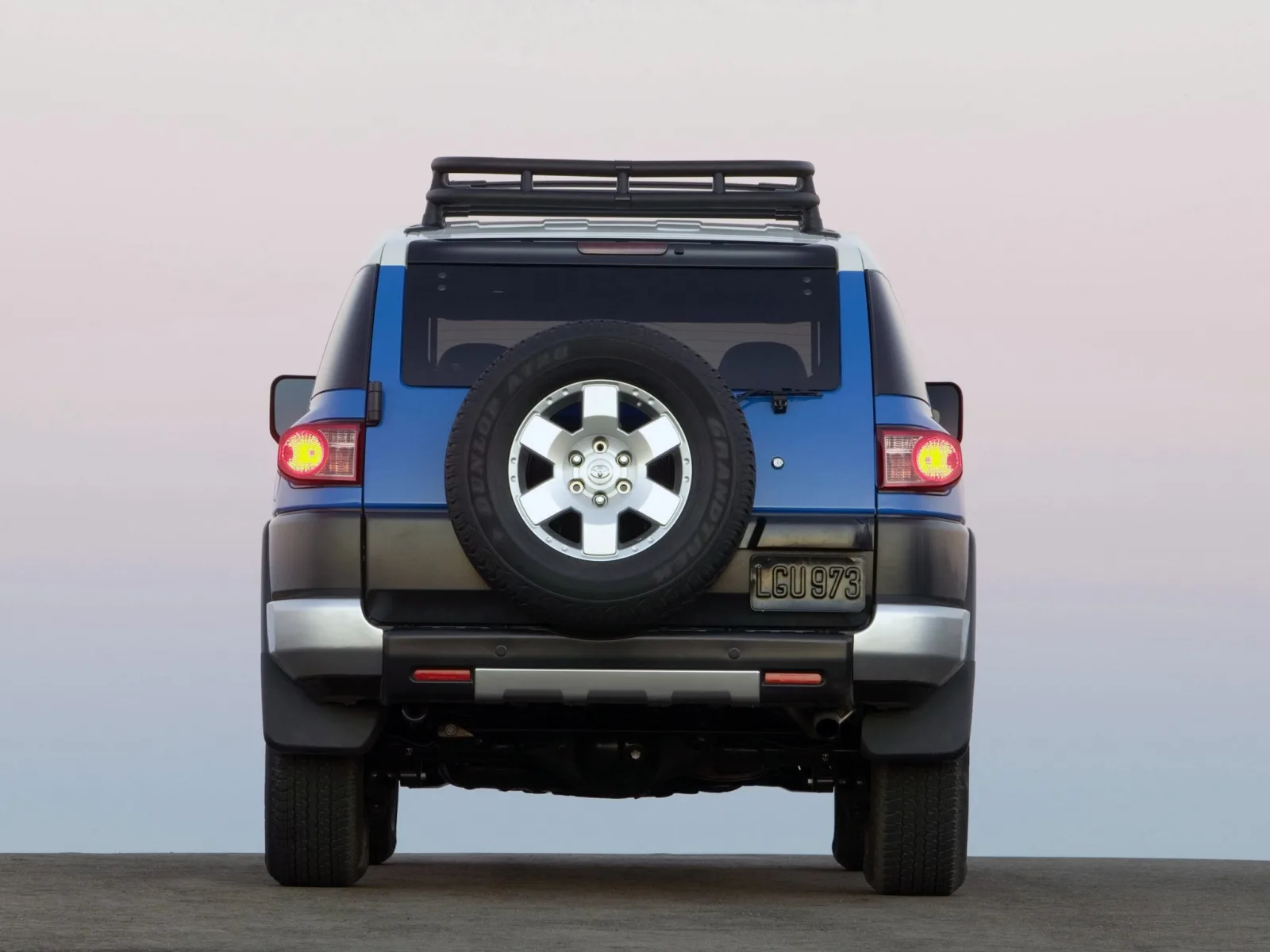 Toyota FJ Cruiser GSJ15 — 3
