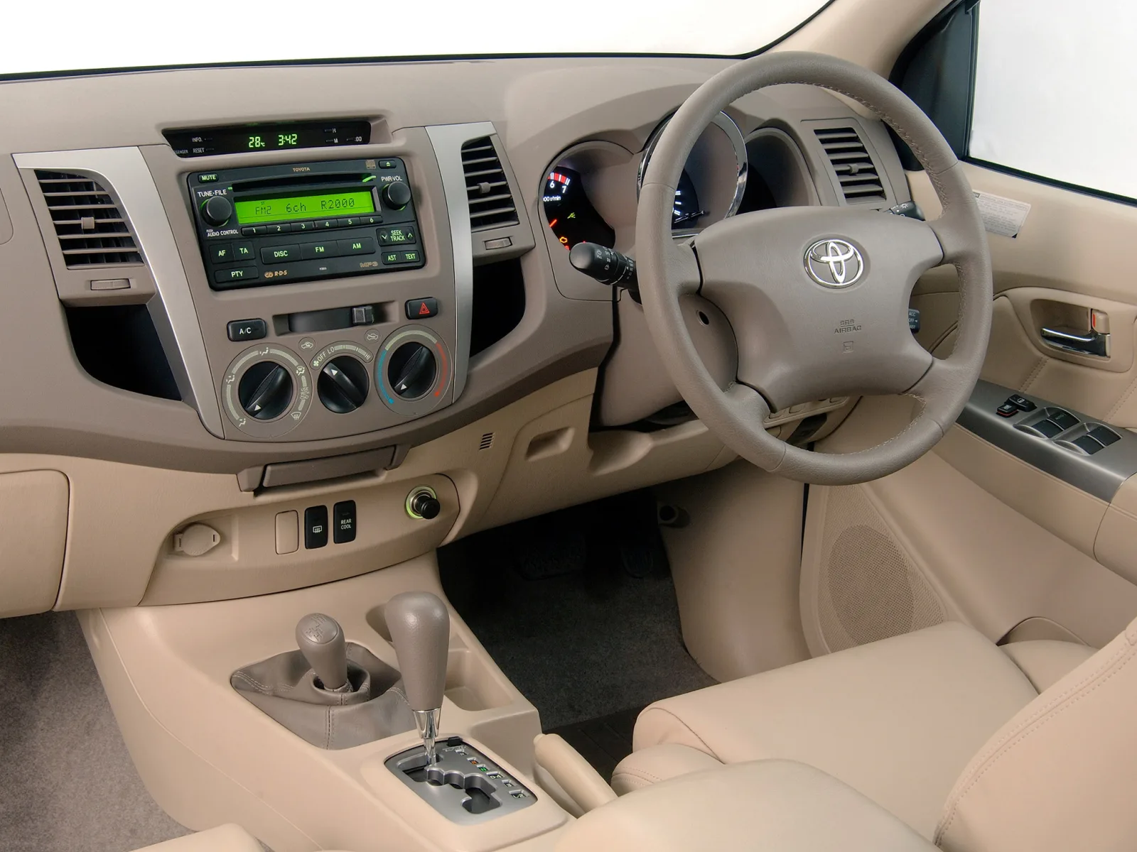 Toyota Fortuner I — 5