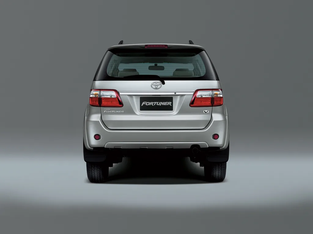 Toyota Fortuner I Restyling — 3