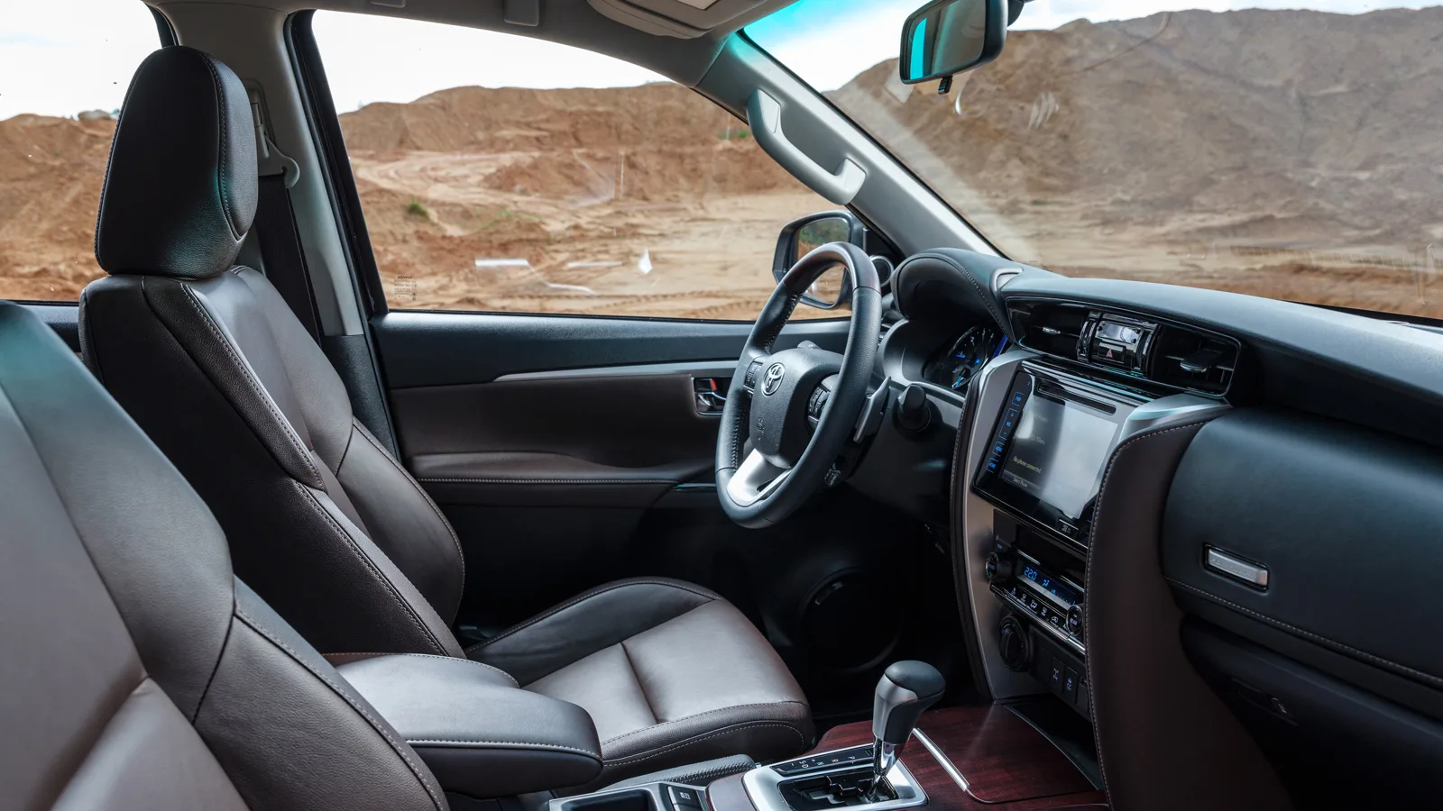 Toyota Fortuner II — 5