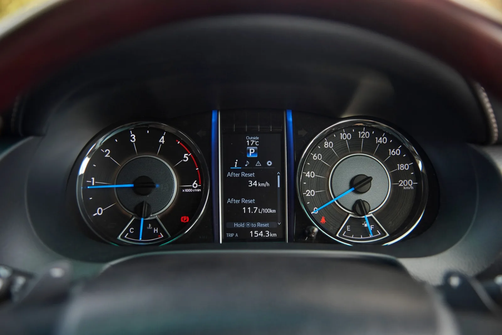 Toyota Fortuner II — 6