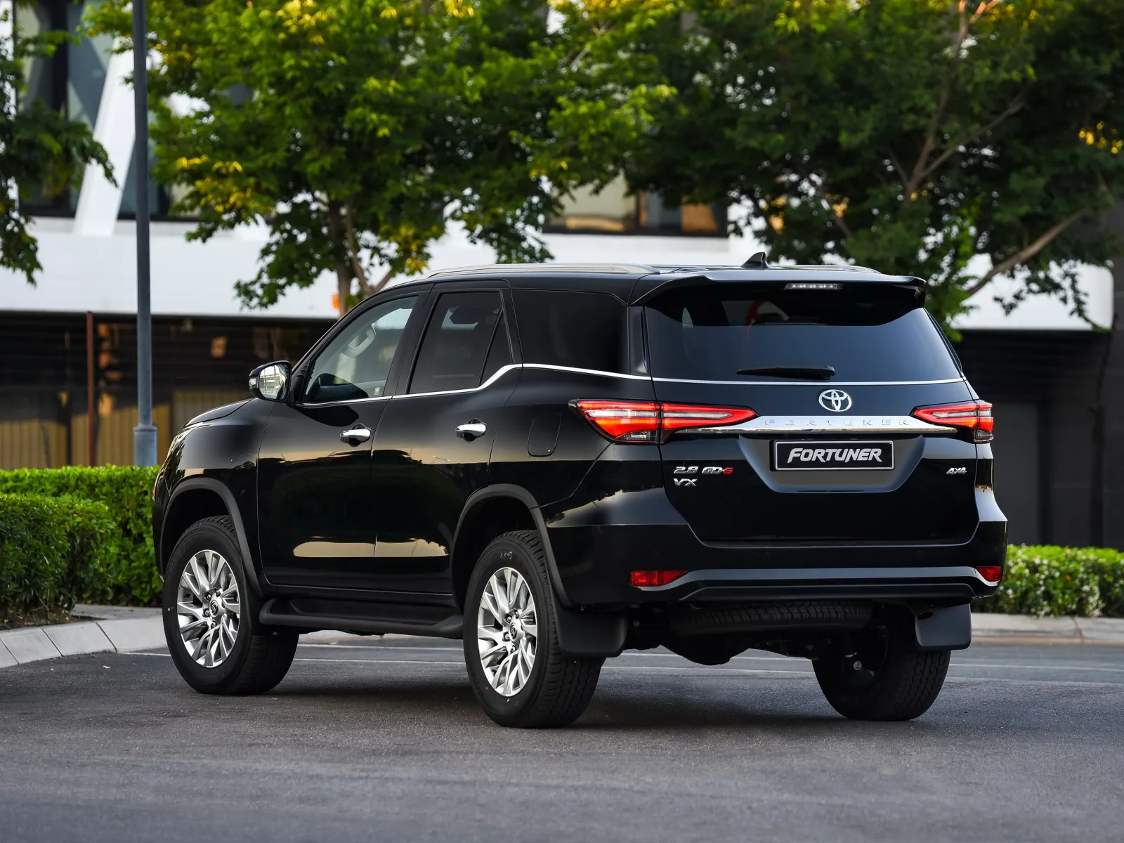 Toyota Fortuner II Restyling — 4