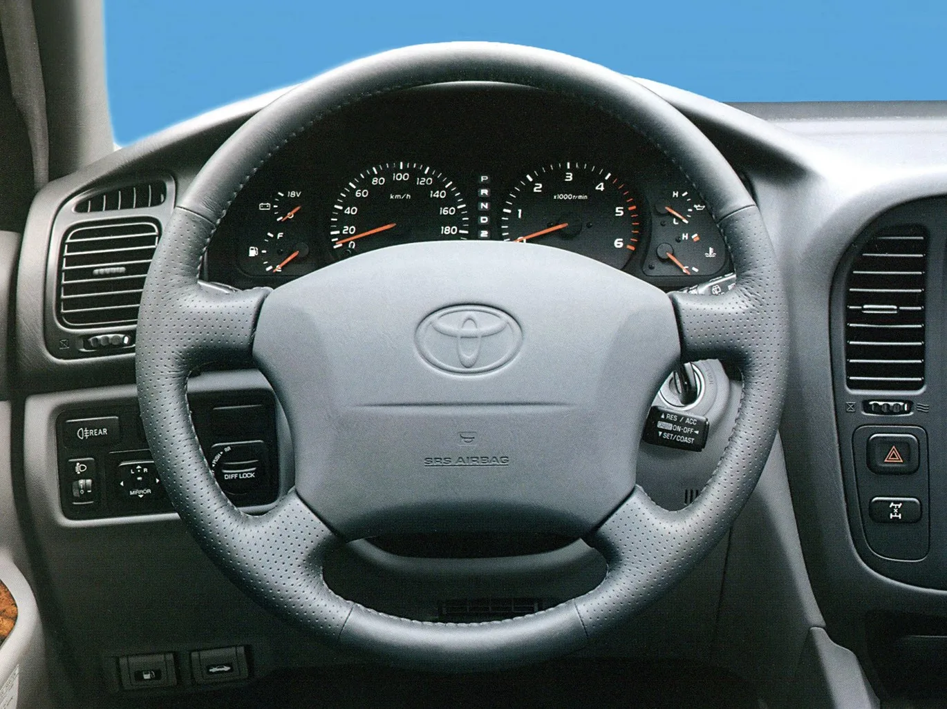 Toyota Land Cruiser 100 Series (J100) — 8