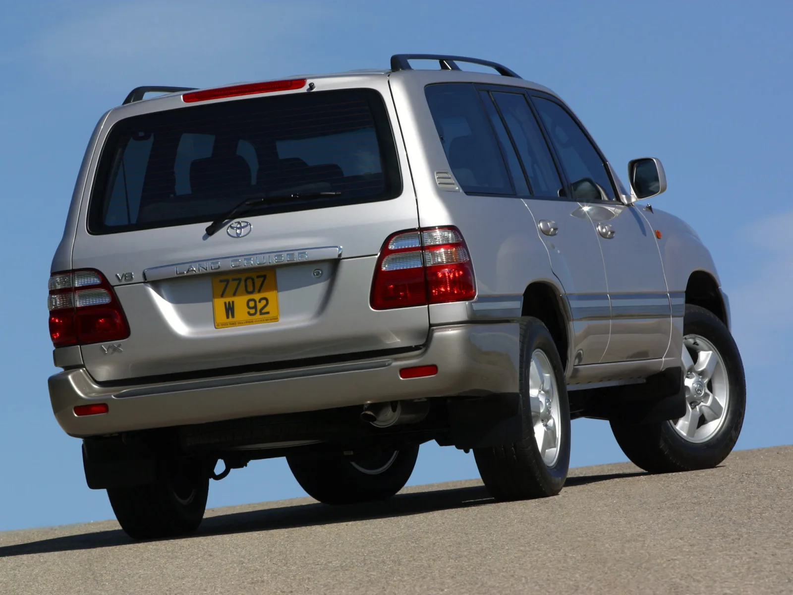 Toyota Land Cruiser 100 Series Restyling (J100) — 4