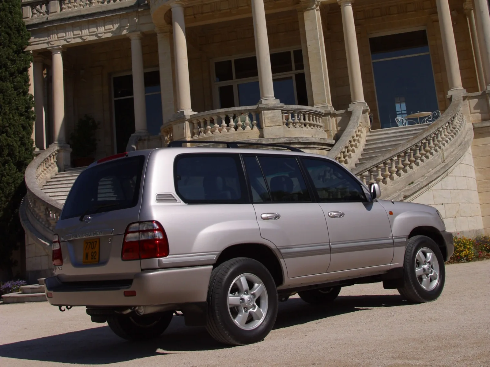 Toyota Land Cruiser 100 Series Restyling (J100) — 5