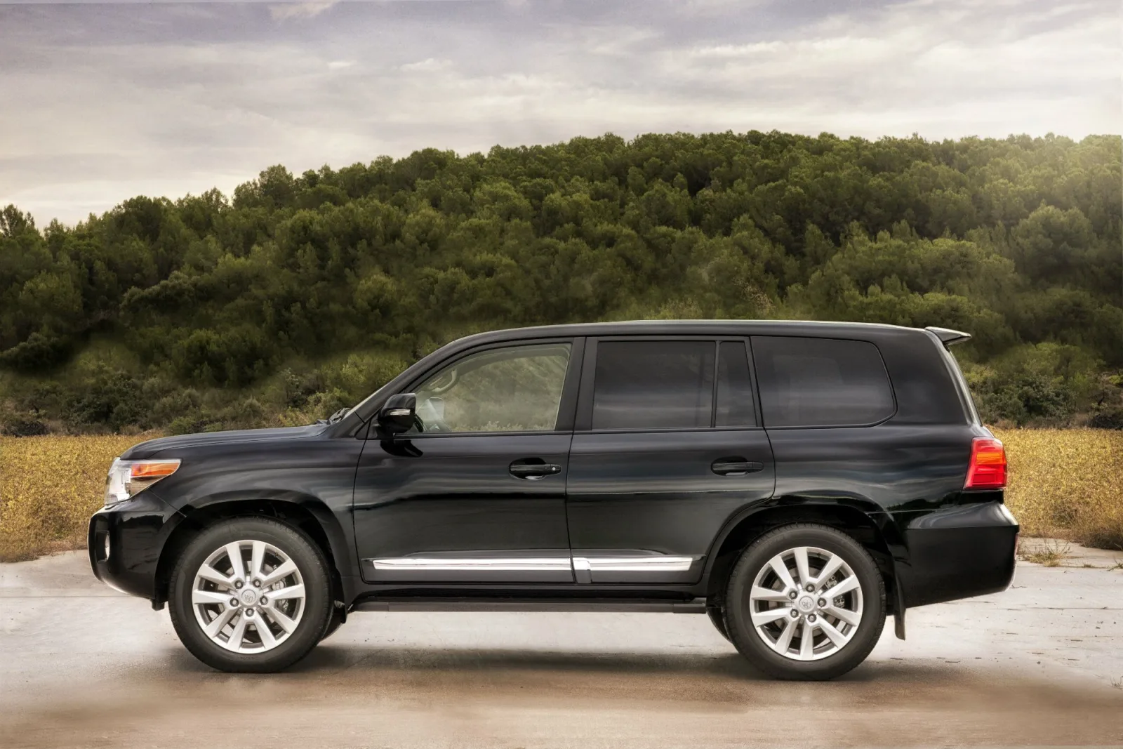 Toyota Land Cruiser 200 Series Restyling (J200) — 2