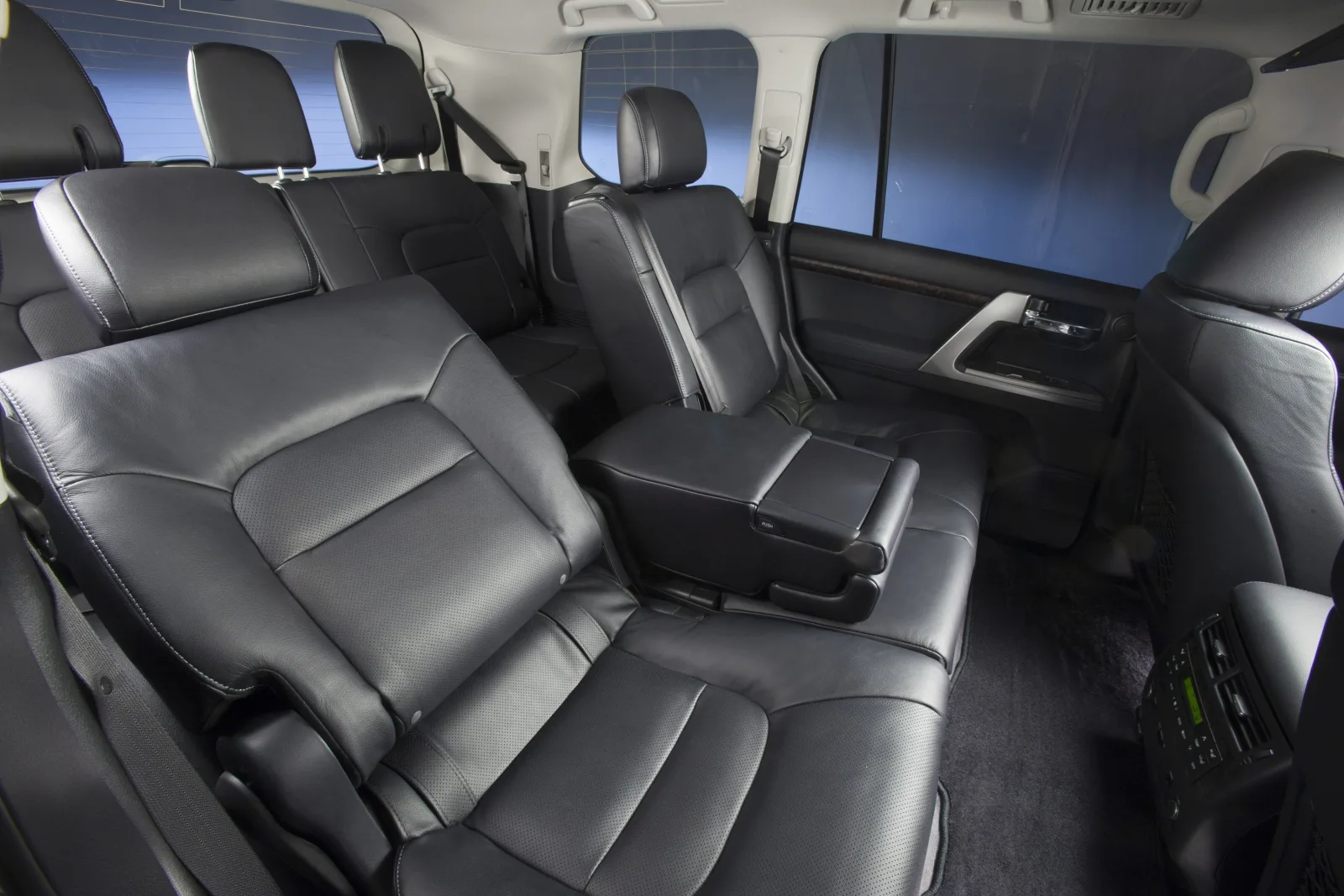 Toyota Land Cruiser 200 Series Restyling (J200) — 8