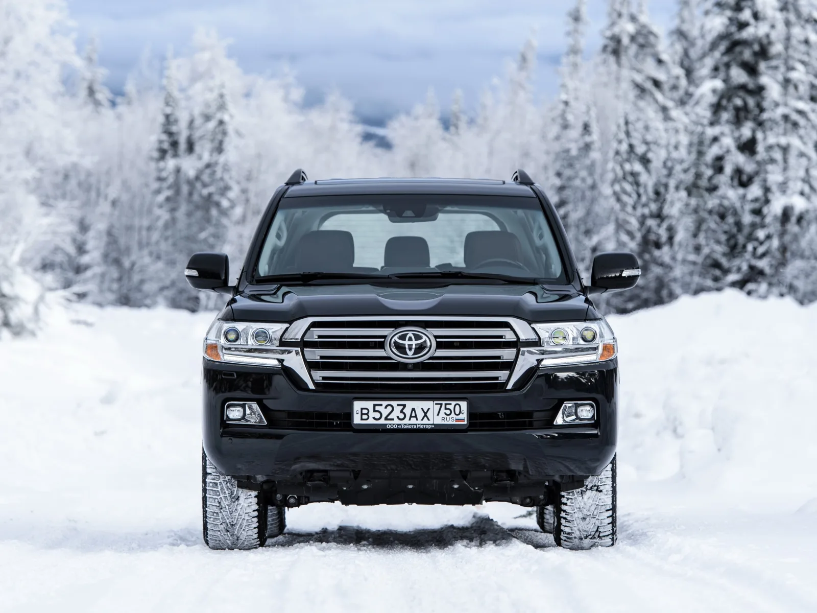 Toyota Land Cruiser 200 Series Restyling 2 (J200) — 3