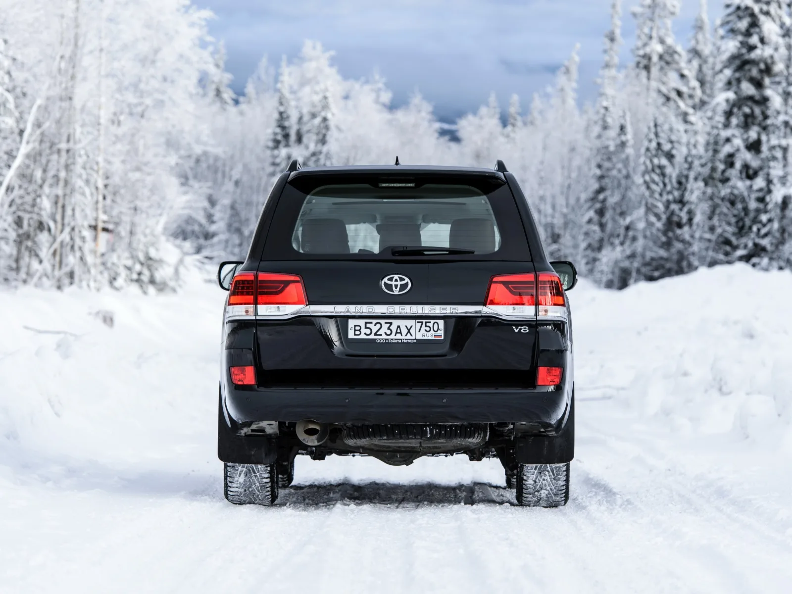 Toyota Land Cruiser 200 Series Restyling 2 (J200) — 4