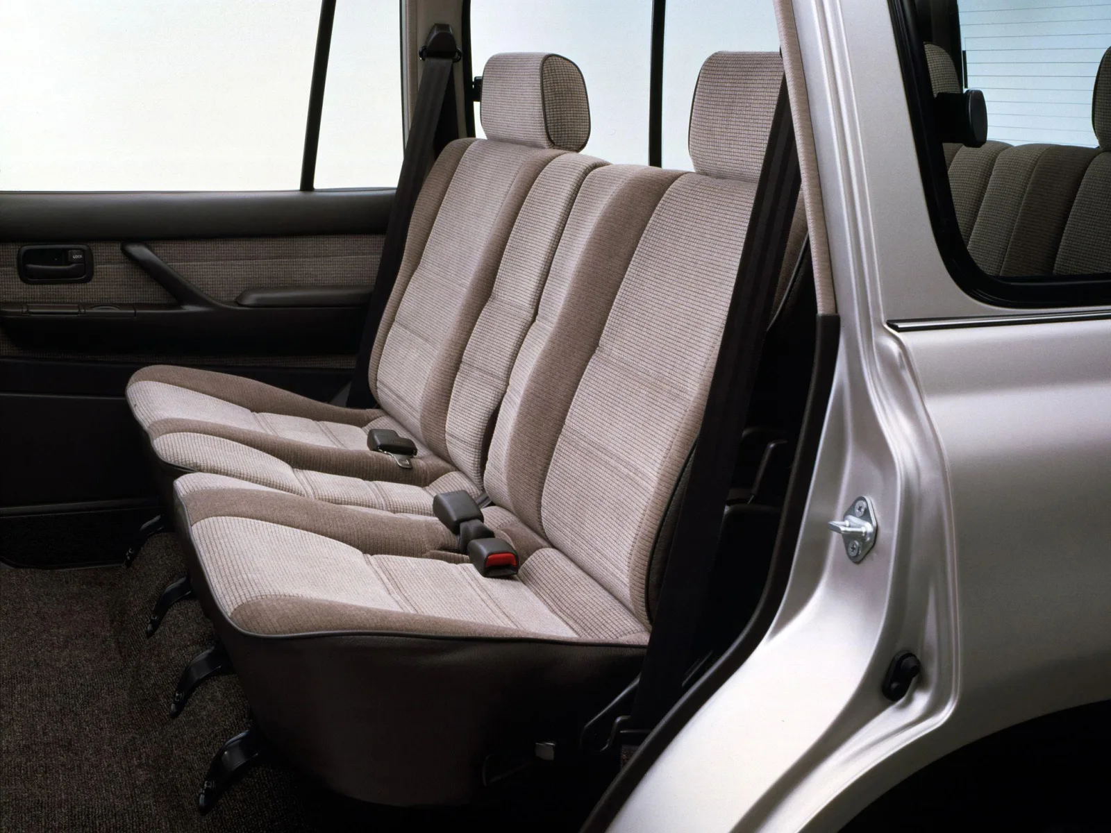 Toyota Land Cruiser 80 Series (J80) — 8