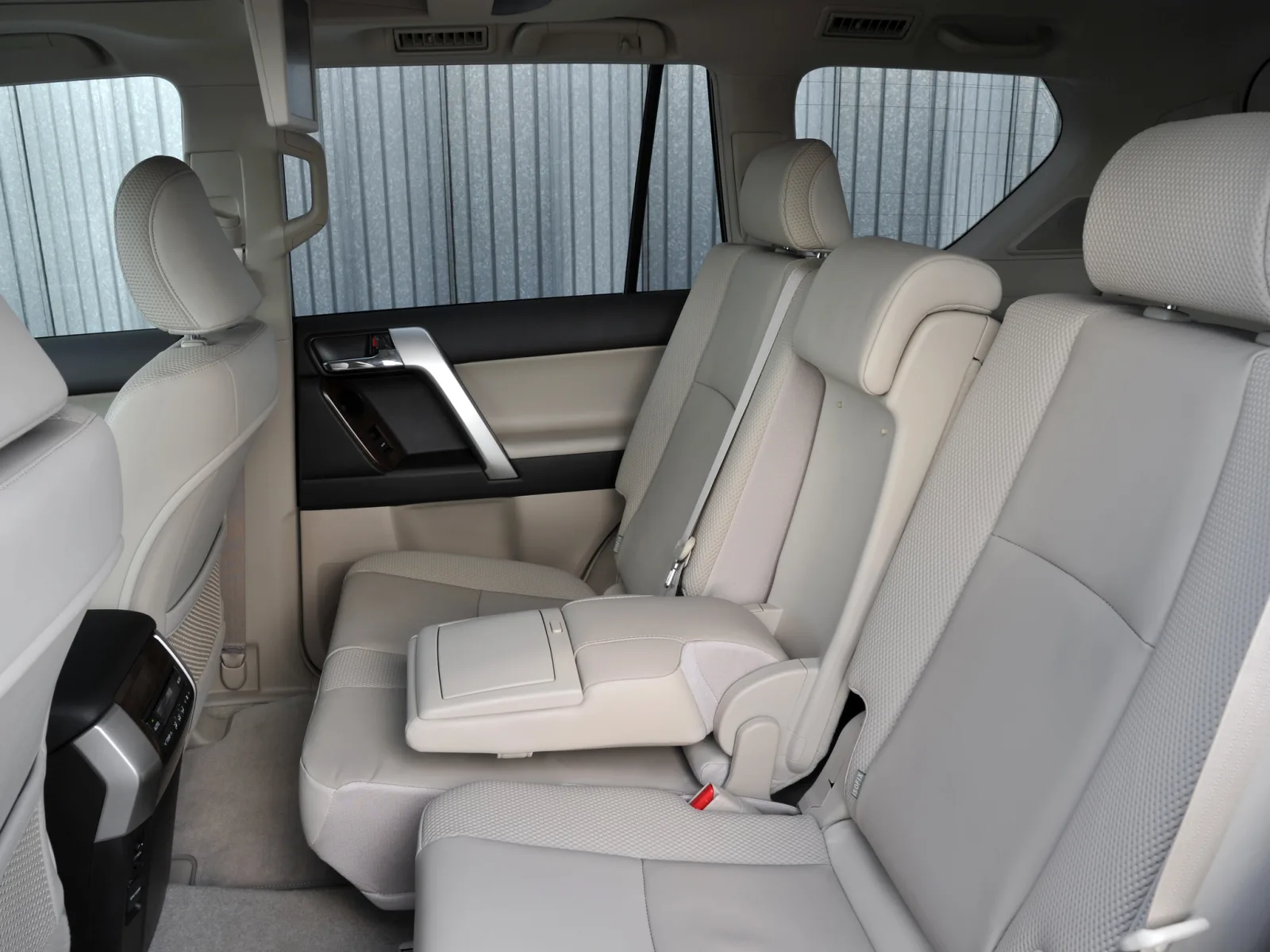 Toyota Land Cruiser Prado 150 Series (J150) — 9