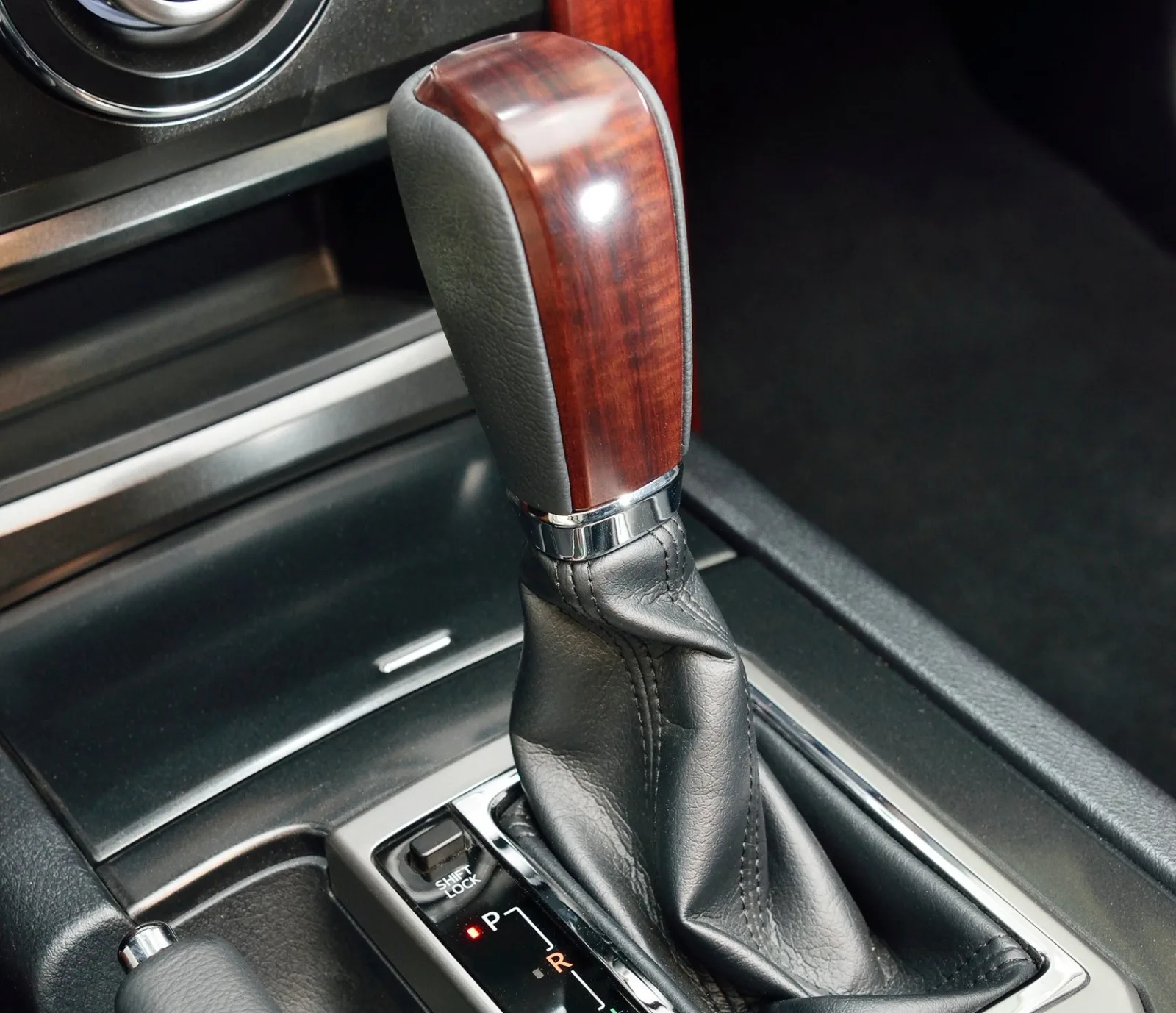Toyota Land Cruiser Prado 150 Series Restyling (J150) — 12