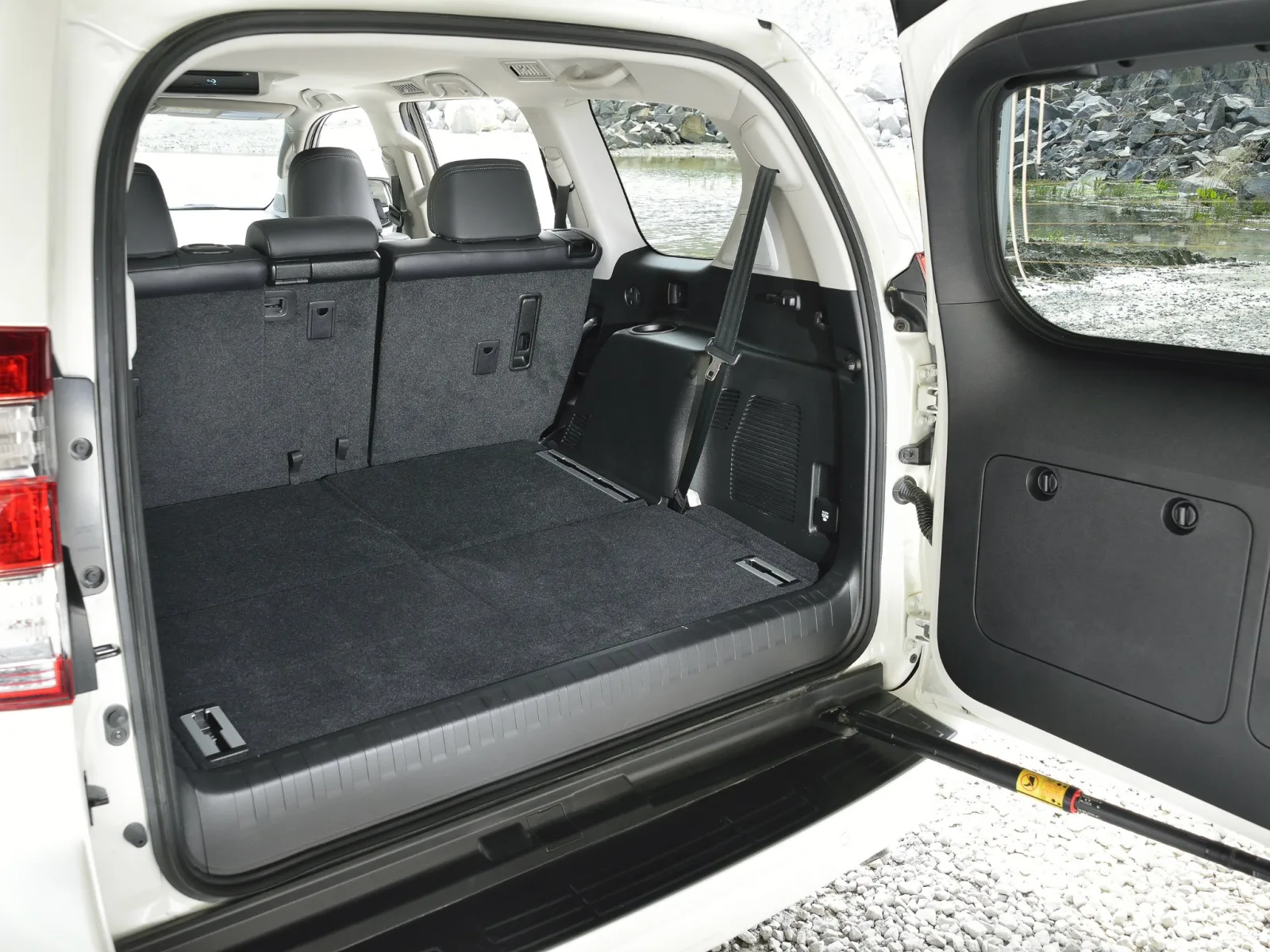 Toyota Land Cruiser Prado 150 Series Restyling (J150) — 14