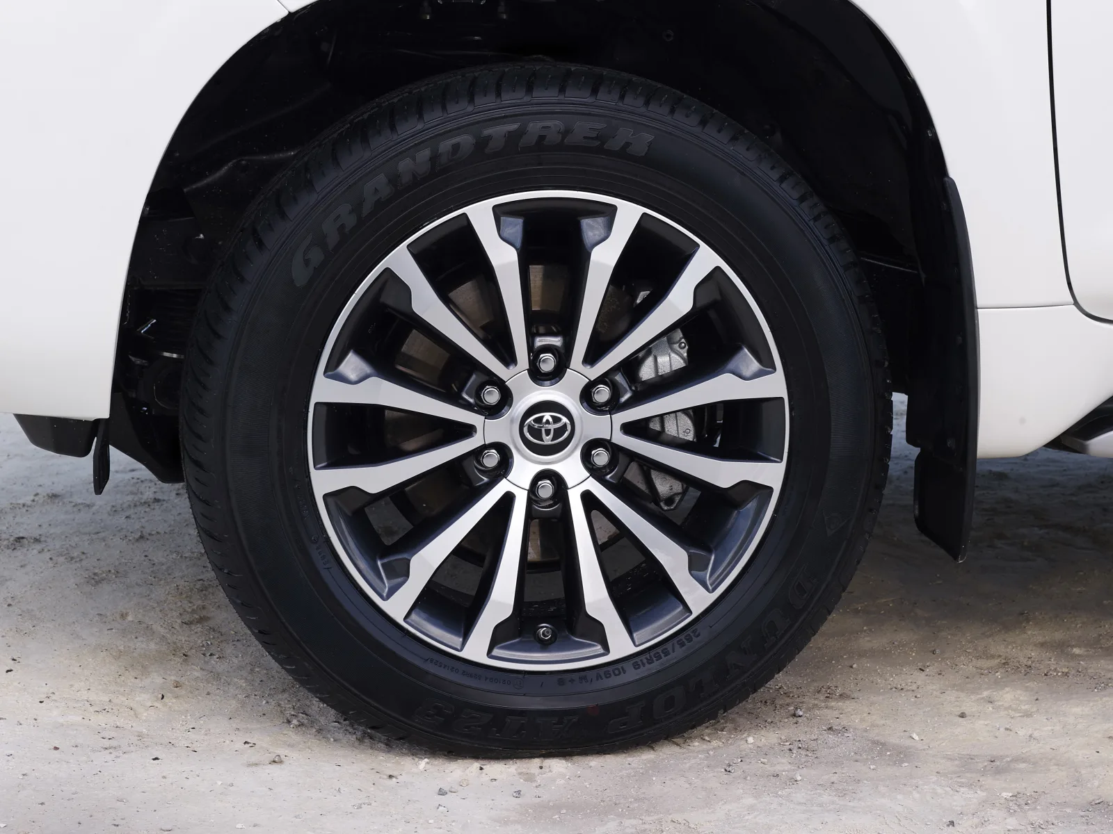 Toyota Land Cruiser Prado 150 Series Restyling 3 (J150) — 18