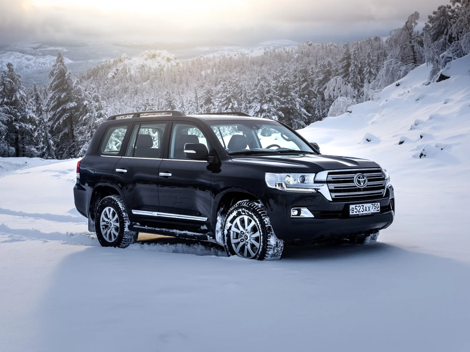Toyota Land Cruiser 200 Series Restyling 2 (J200)