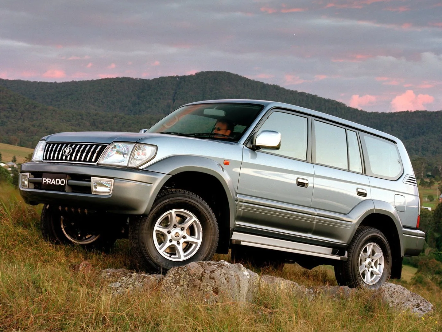 Toyota Land Cruiser Prado 90 Series Restyling (J90)